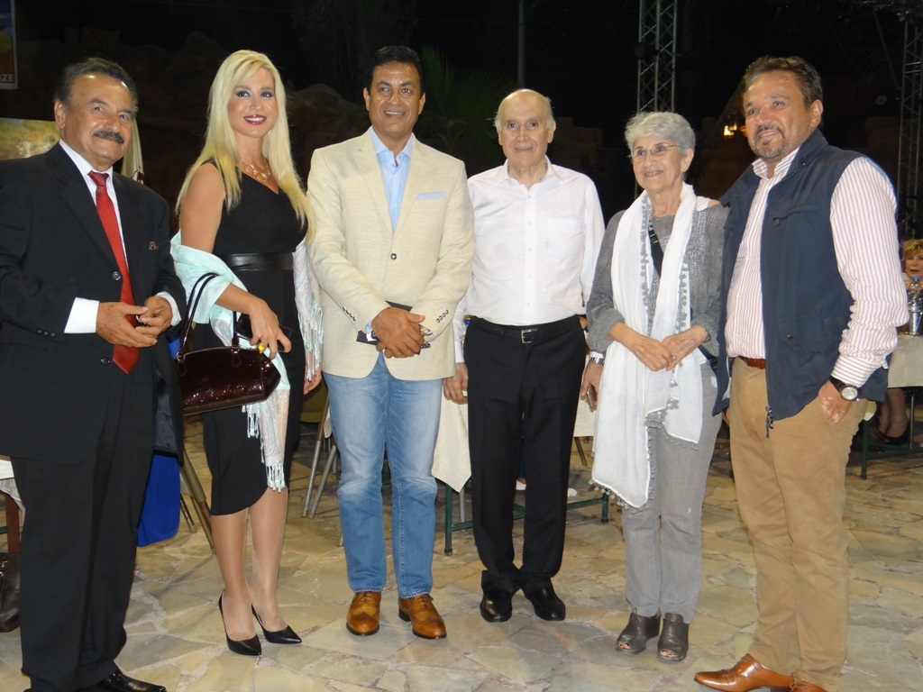 الدكتور كامل مهنا والإعلامي سامي كليب وعلى الأطراف الصديقان محمد صفاوي والمختار أبو فيروز