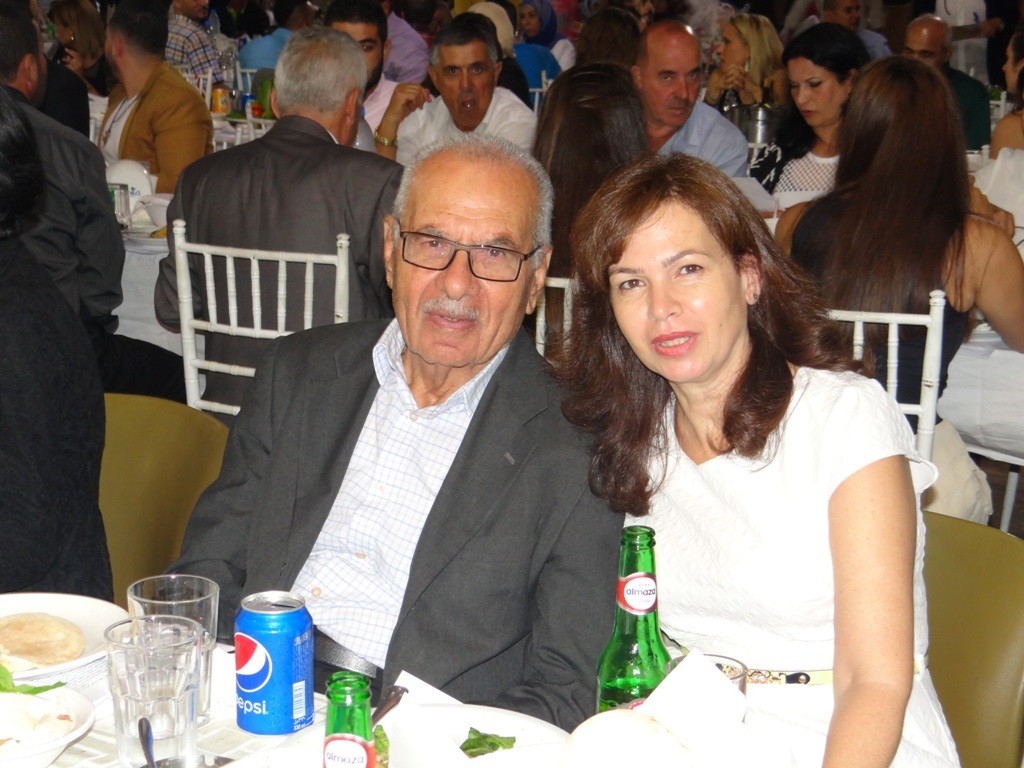 الأستاذ فايز أبو عباس وكريمته