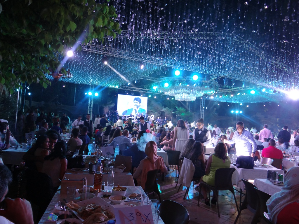 البحصاصة ضاقت بالحضور رغم اتساعها في حفل معين شريف ووائل جسار