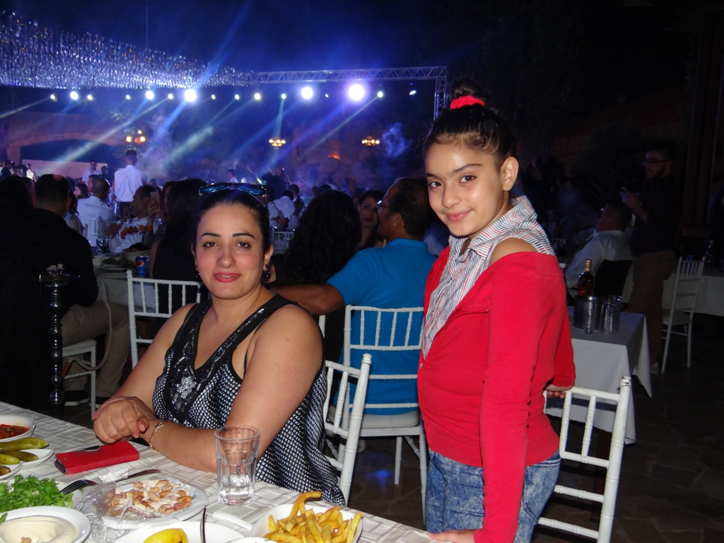 عقيلة الصديق بول يونس وابنتهما