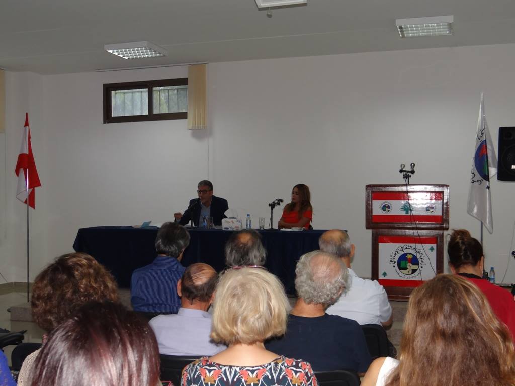 جميلة هي كلمات شاعر المحكية جرمانوس جرمانوس في الخيام، وخفيفة كهواء الجنوب العليل