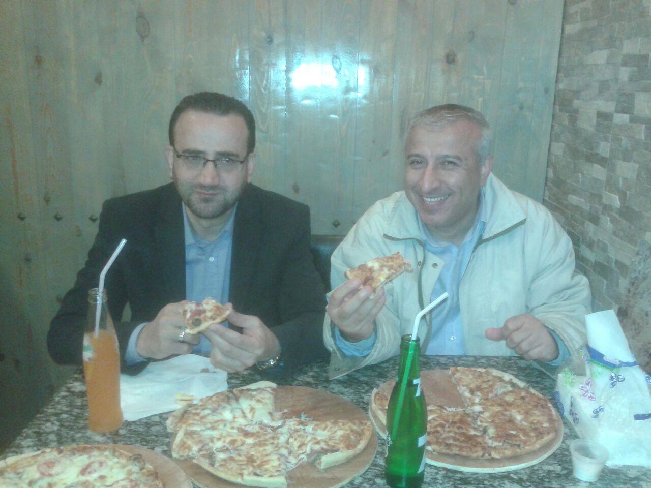 المهندس رضا قشمر والاعلامي سهيل دياب في بيتزا هوم - الخيام