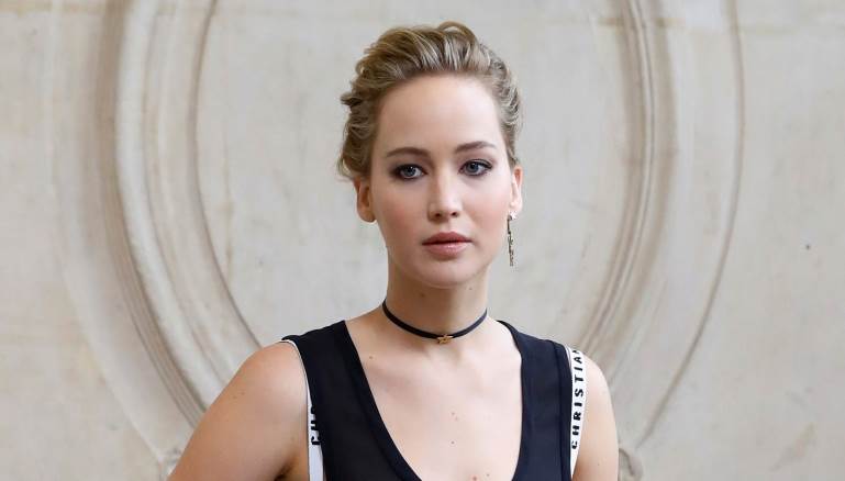 الشوكر.. من طرد الأرواح والدعارة إلى الموضة حُمّلت طابعاً سياسياً خلال الثورة الفرنسية