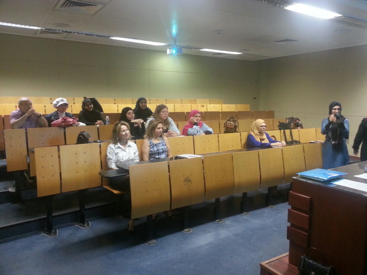 أثناء المناقشة