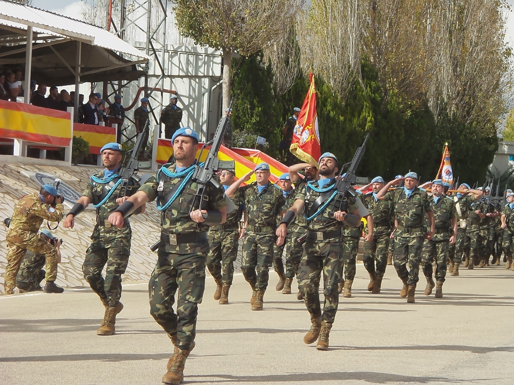 عرض عسكري رمزي للوحدة الاسبانية