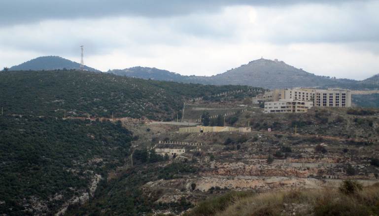 العقار تحول صراعاً انتخابياً (خالد الغربي)