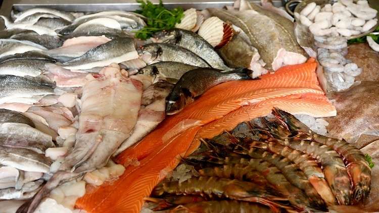 مأكولات بحرية.. تقوي الرغبة الجنسية وأخرى تكبحها