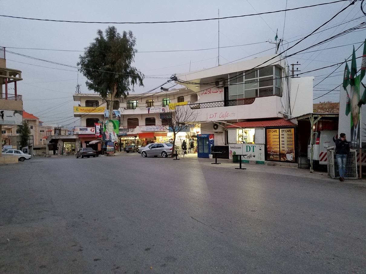 خلال الإحتلال تمّ الإجهاز على أرض في وسط البلدة تابعة للوقف، وتم تحويلها إلى سنتر تجاري ومقاهي