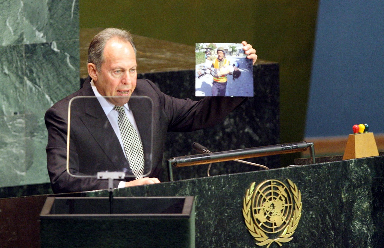 الرئيس العماد اميل لحود.. احد رموز الكرامة العربية