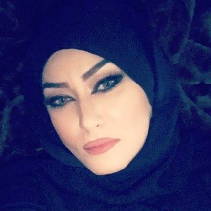 الشاعرة هدى صادق