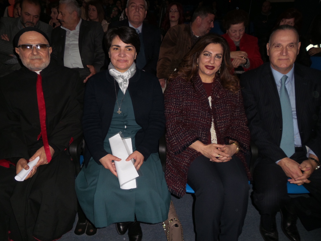 الاخد مبارك والسيدة حردان والمطرام الحاج ونائب رئيس البلدية غلمية