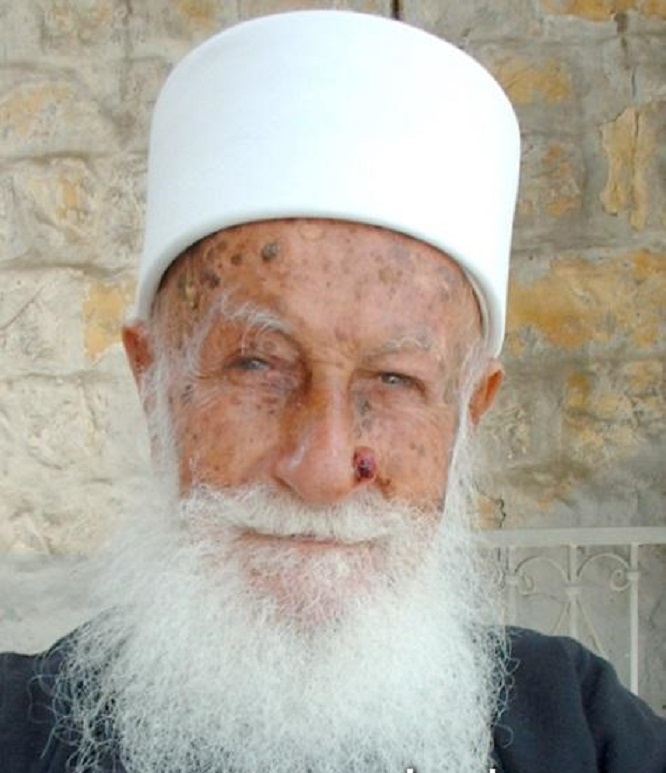 الوالد المرحوم الشيخ أبو جمال حمود خطيب