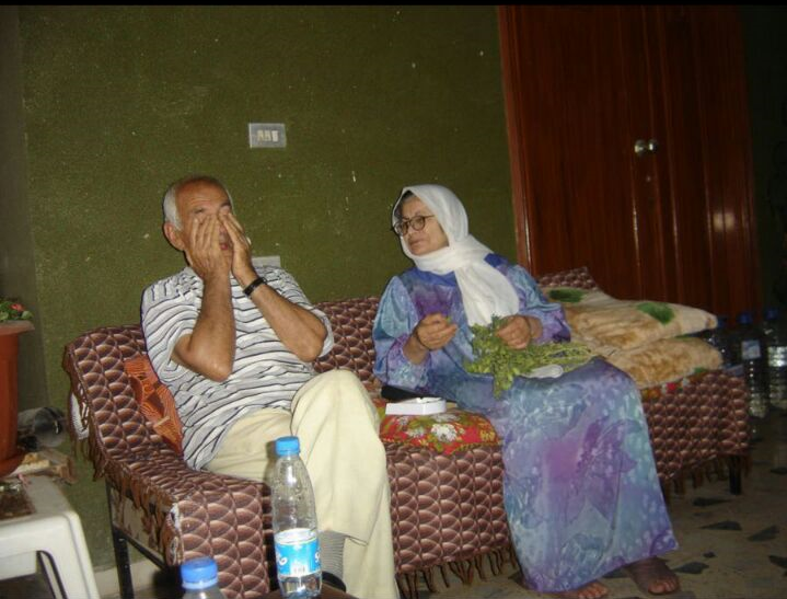 المرحومة الحاجة زينب عبد الحسن عواضة (أم أحمد أبوعبّاس)  وأبو أحمد