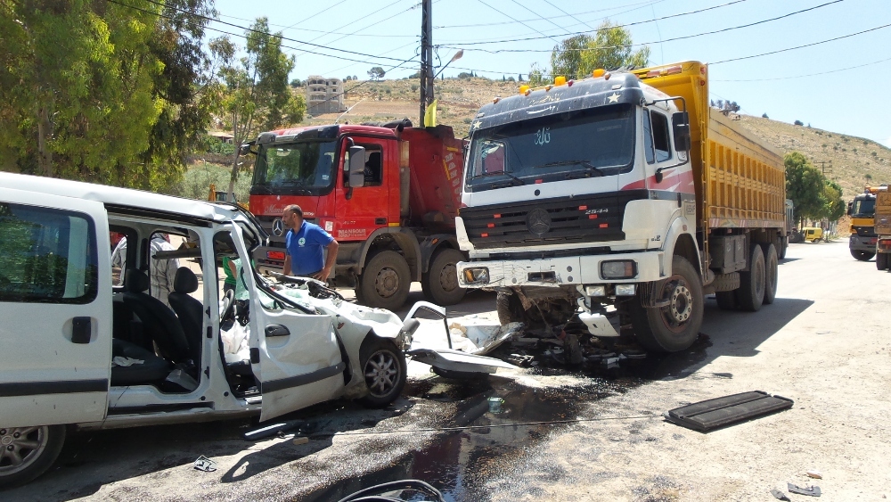 حادث السير بين شاحنة وسيارة رابيد