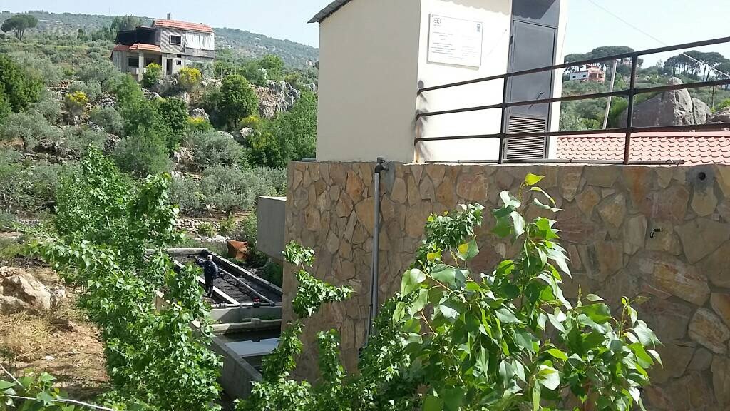 منزل محاذي لمحطة التكرير - طارق ابو حمدان