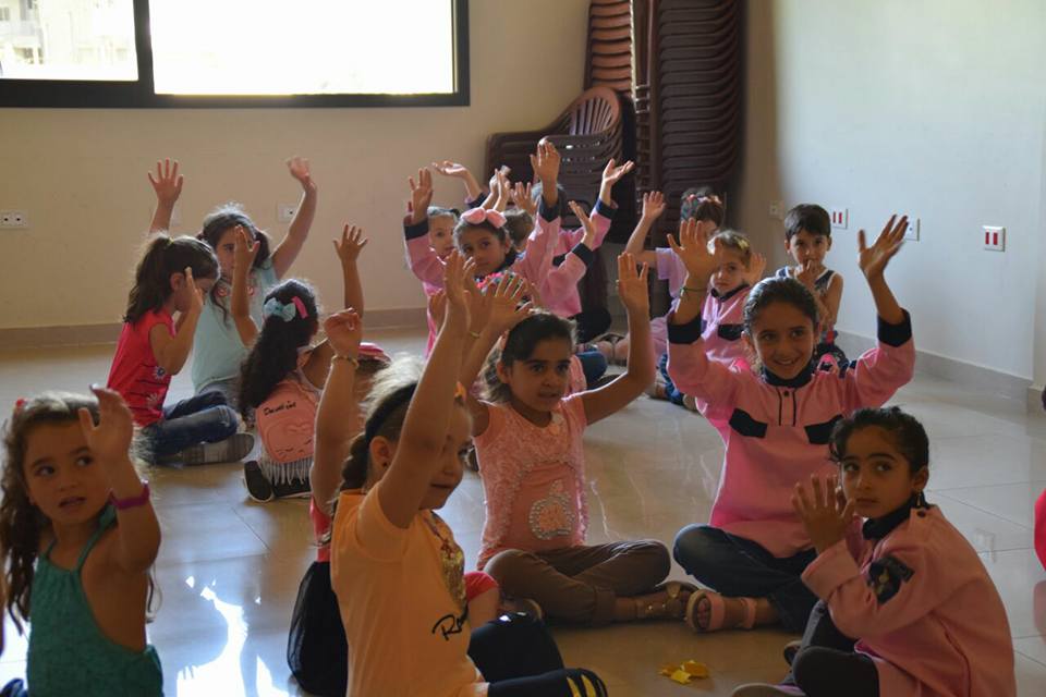 وردة حبّ لوطني من برعمات فوج العقلية زينب (عليها السلام)/حاريص 