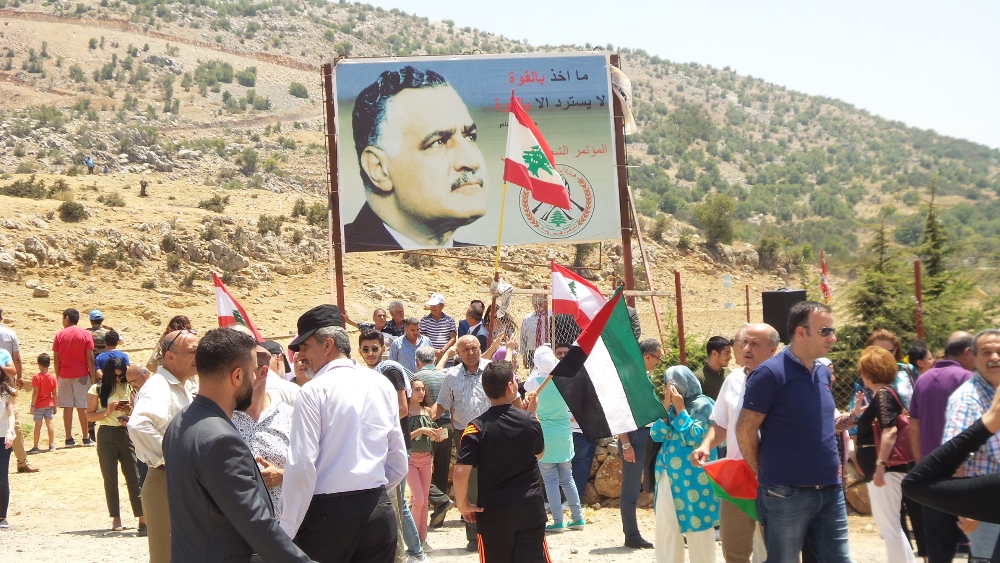 حشود منددة بما يجري في الاقصى