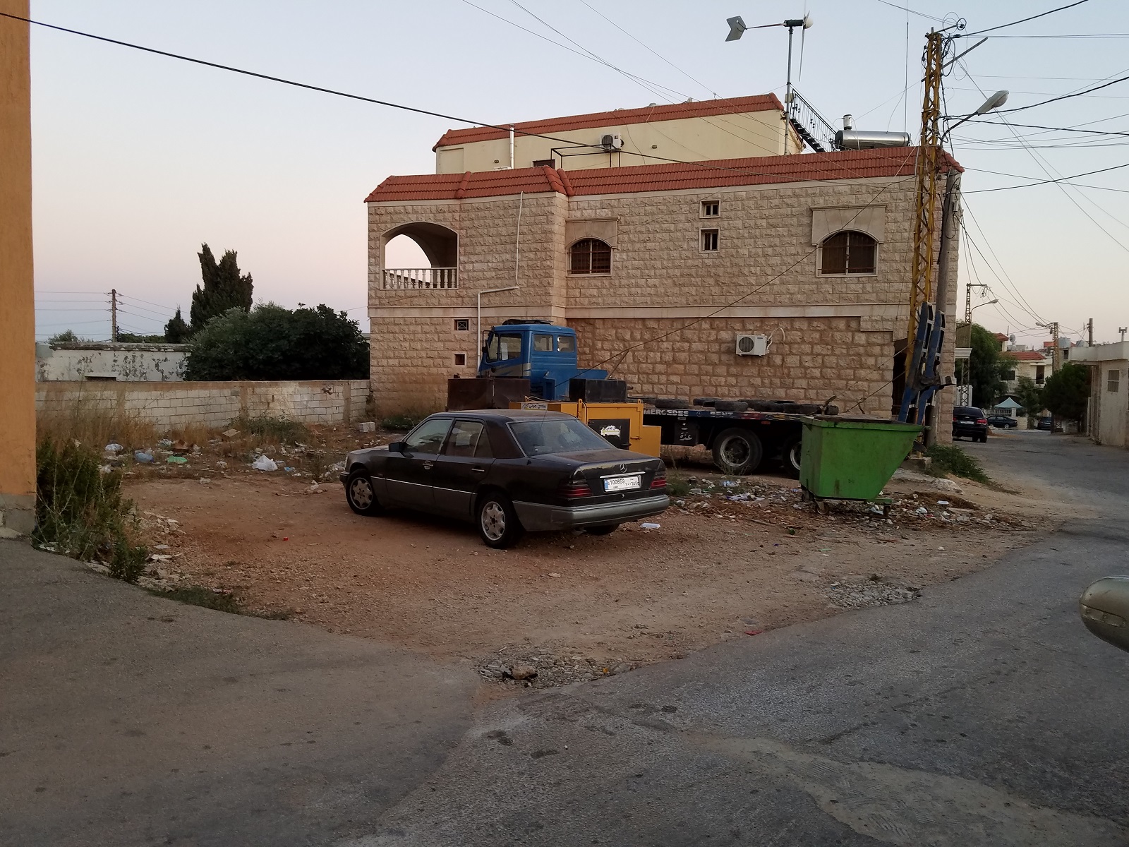 العقار رقم  1283 