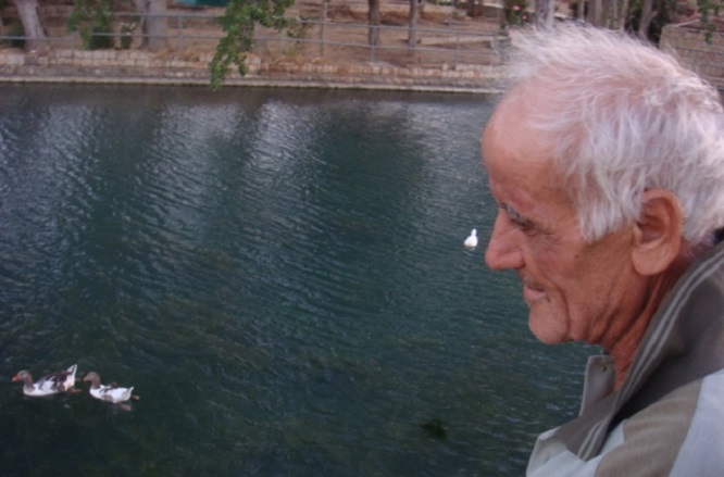 الكاتب علي عبد الحسن مهدي