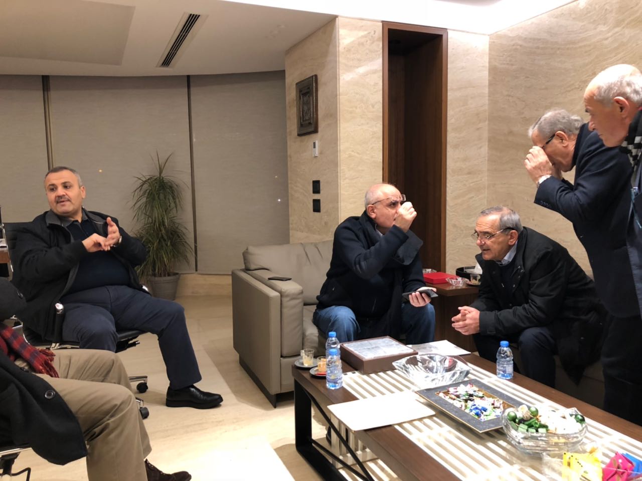 وزير المالية الحاج علي حسن خليل يستقبل أعضاء نادي الخيام الثقافي