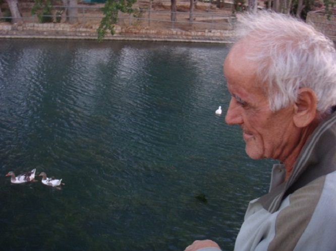 الكاتب علي عبد الحسن مهدي