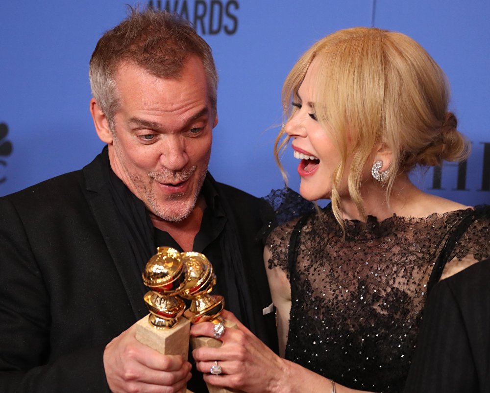 جان مارك فالي ونيكول كيدمان وراء الكواليس في غولدن غلوب بعد الفوز في أفضل مسلسل تلفزيوني بيغ ليتل لايز