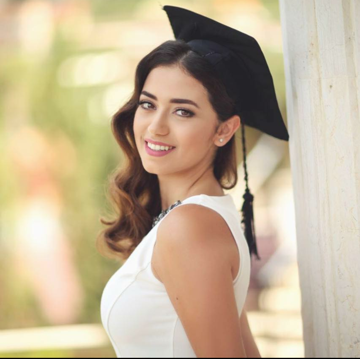 الدكتورة سارة فرحات.. صغرى بنات الدكتورة هدى