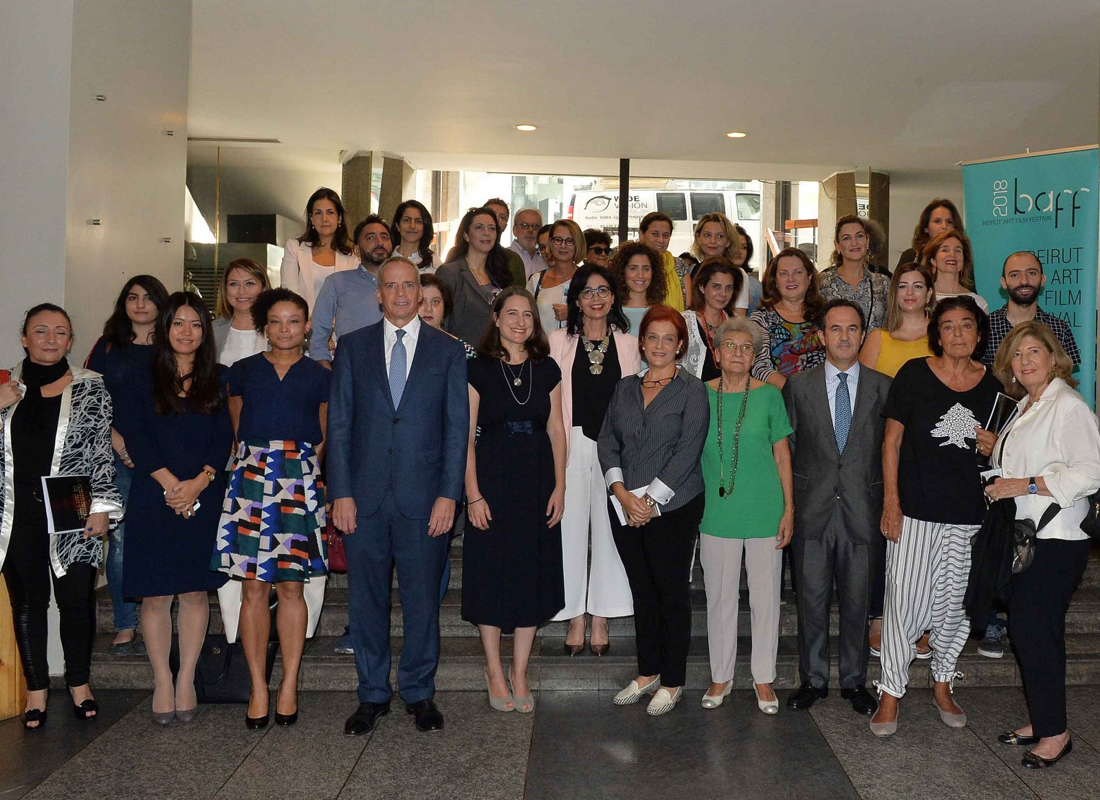 صورة جماعية من المؤتمر الصحفي