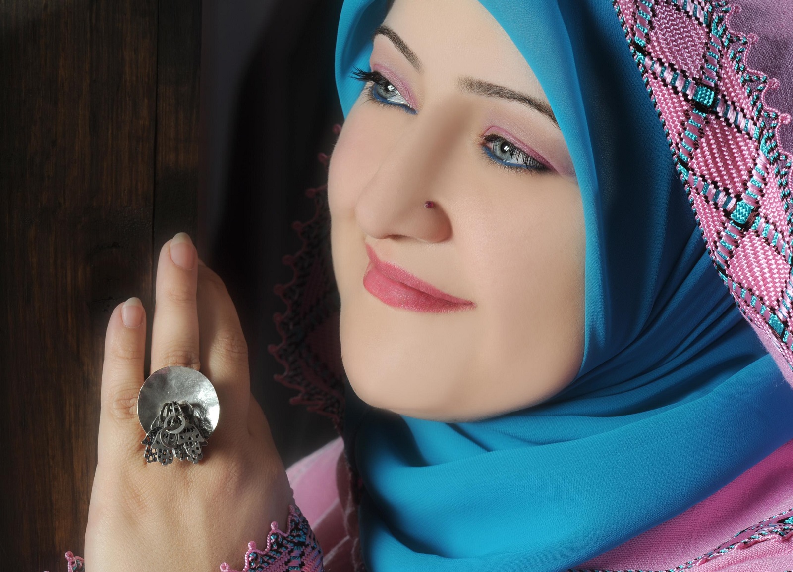 الأديبة الفلسطينيّة د.سناء الشعلان