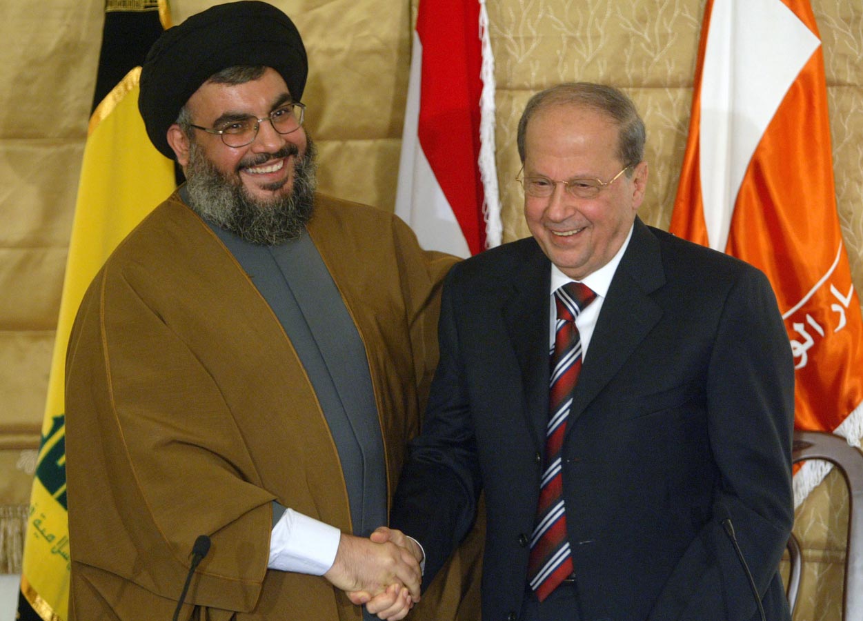 البلد على مفترق علاقات مأزومة