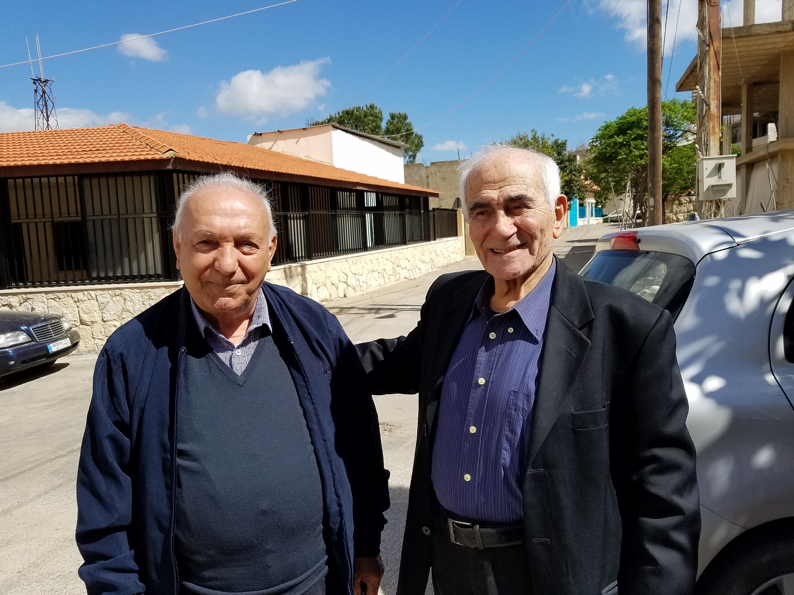 الأستاذ المخضرم نايف مرعي وتلميذه المربّي والموسيقي الأستاذ كامل خشيش