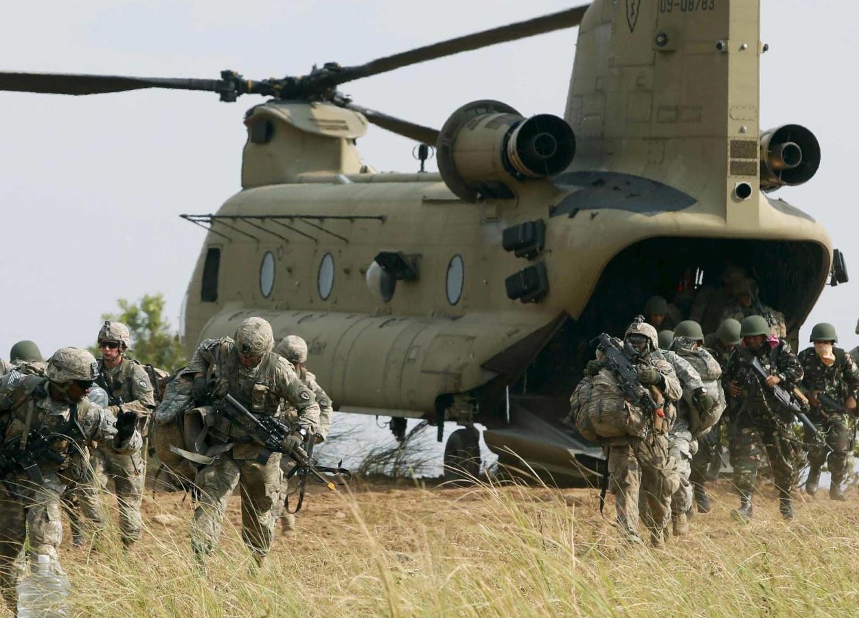 مناورات دفاعية .. أم هجومية؟