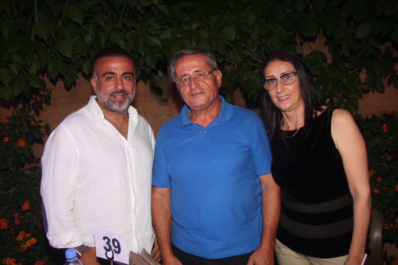 متعهد الحفلات عماد قانصو والمهندس أسعد رشيدي والسيدة عقيلته