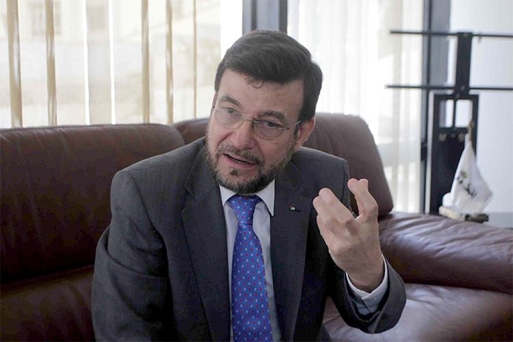 الدكتور لؤي عيسى سفير فلسطين في الجزائر