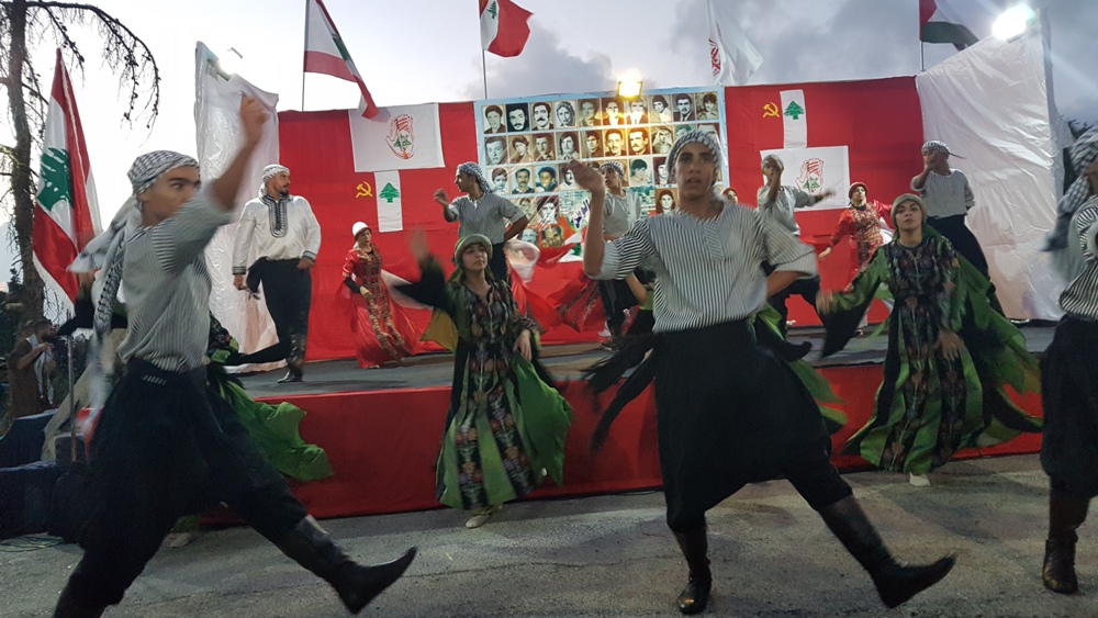 لوحات راقصة من التراث الفلسطيني