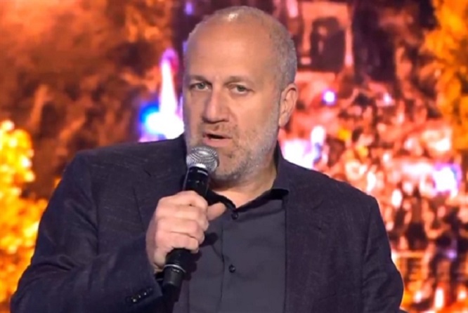 أشاد رئيس مجلس إدارة mtv ميشال المر بفريق عمله الذي يشتغل 19 ساعة في النهار