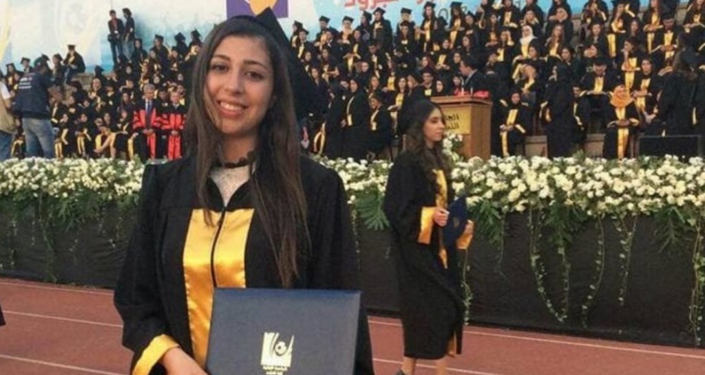 الطالبة المتفوقة ولاء عادل زويهد، خريجة الثانوية الوطنية في حاصبيا
