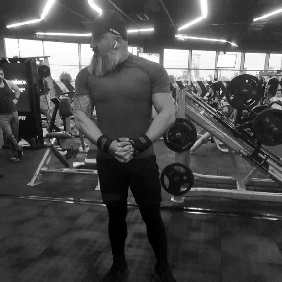 قبل فترة أطلق نظام لحيته