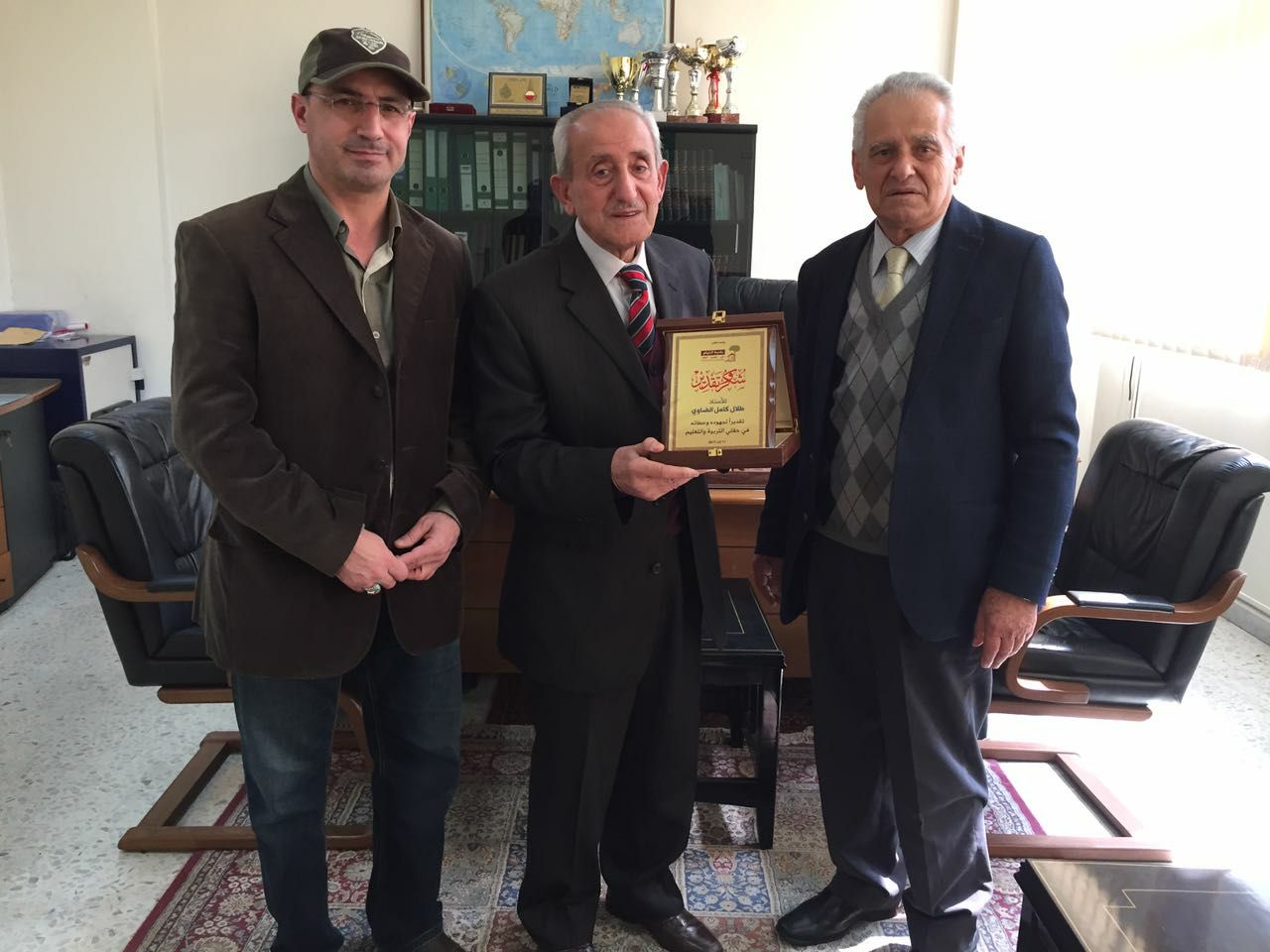 الأستاذ يوسف عطوي.. من الكبار الذين أهدوا سنين عمرهم خدمة لتنشئة صحيحة للأجيال وكان دوماً محطّ فخر واعتزاز وتكريم بلدته الخيام 