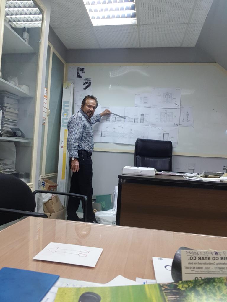 في مكتبه يتابع أعمال مؤسساته