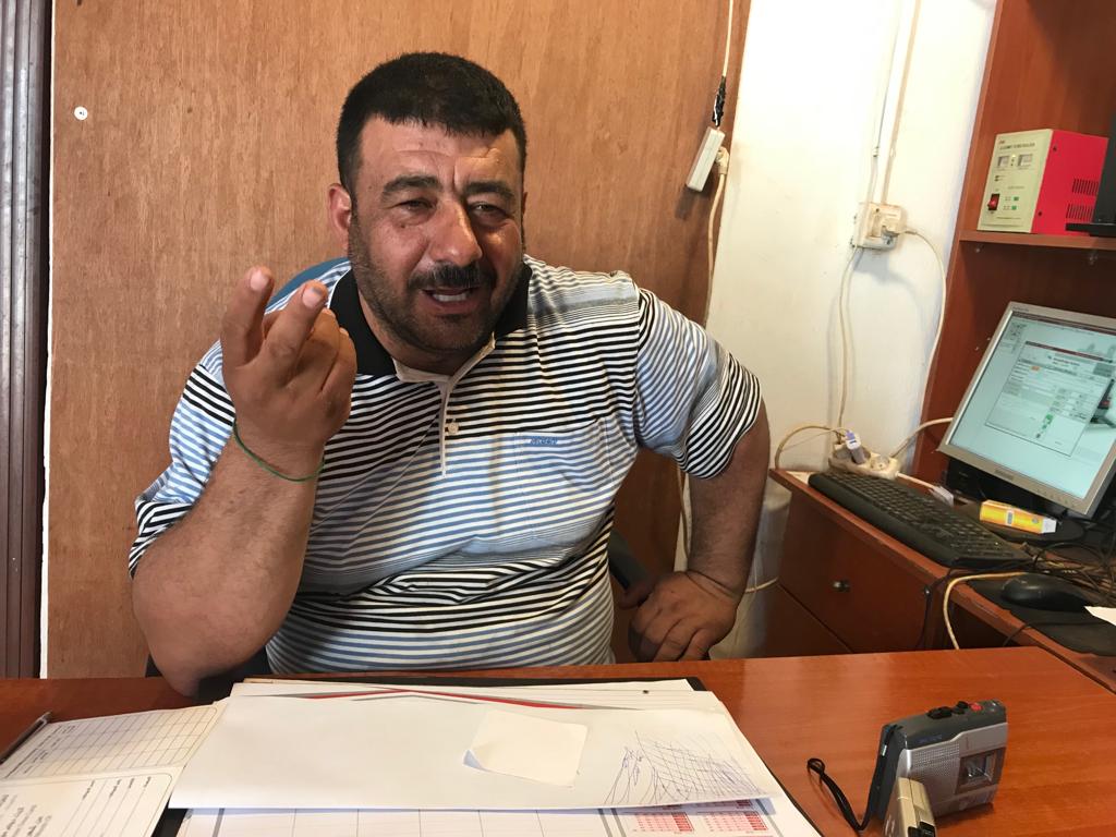 المزارع النشيط محمد أحمد شيت، إبن بلدة كفركلا المجبول عرق جبينه بتراب الجنوب منذ طفولته