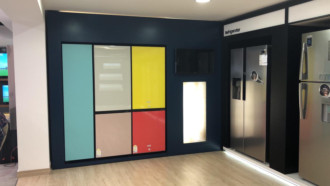 توفر تشكيلة ثلاجات BESPOKE المبتكرة حلولاً قابلاً للتخصيص للمستهلكين اللبنانيين تتميز تشكيلة الأجهزة المنزلية المدمجة الجديدة بتصميمها الأنيق وابتكار متطور