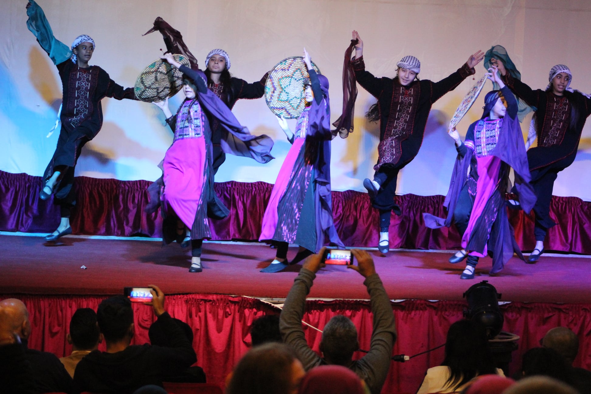 فرقة الكوفية الفلسطينية 