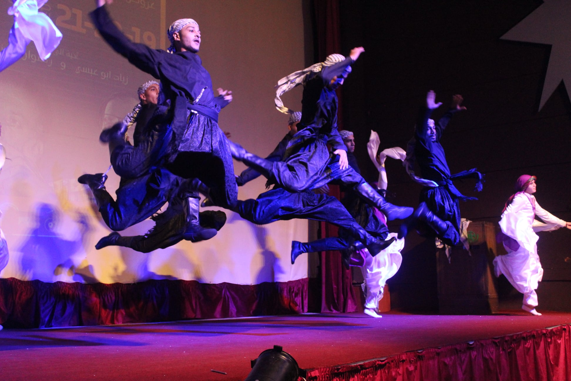 فرقة الكوفية الفلسطينية 