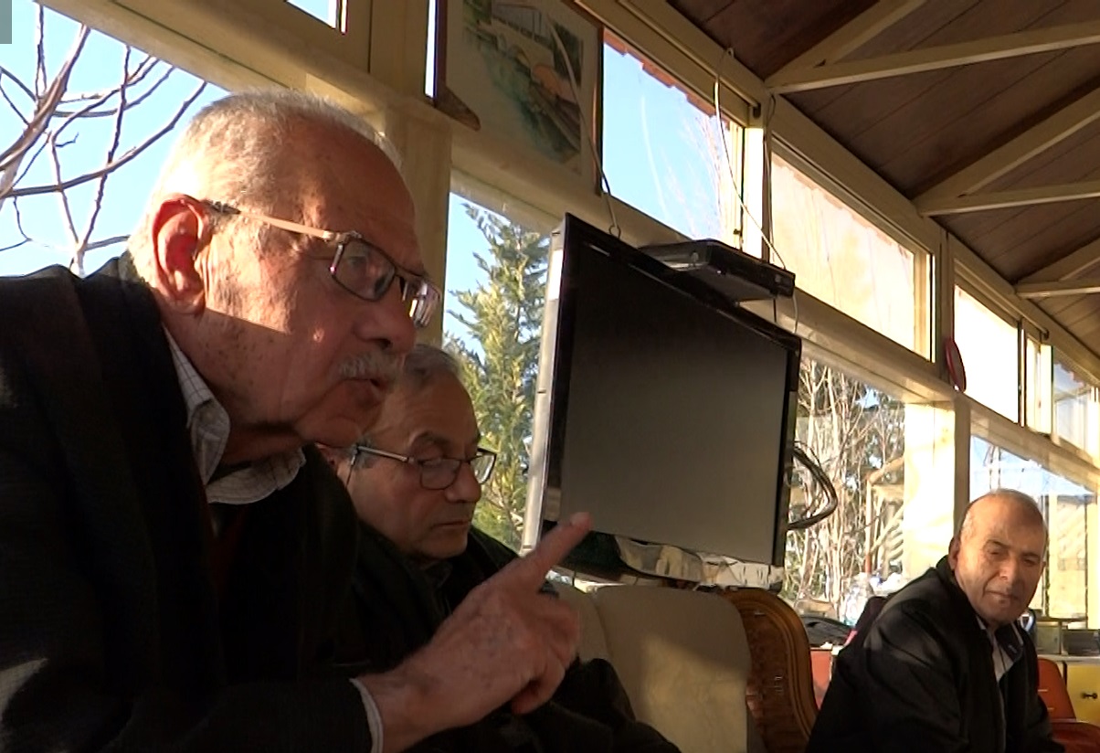 الأستاذ فايز أبو عباس