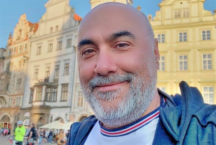 نعيم حلاوي.. يستعد لتقديم برنامج ساخر على السوشال ميديا