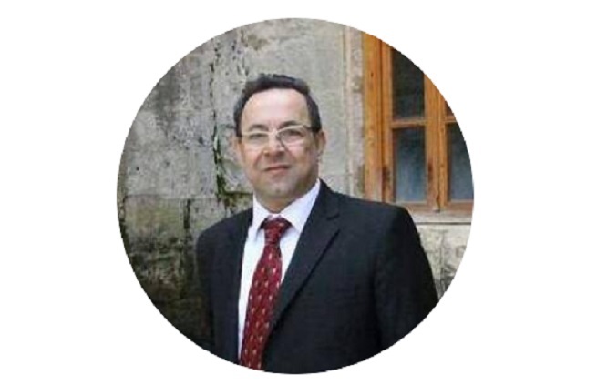 المهندس فادي غريب يستحق الدعم انه صديق عزيز وإبن بلدتنا الخيام.. متفان بعمله، ذات مصداقية ومتابع نشط لكل ما يتولى من ملفات أو أنشطة