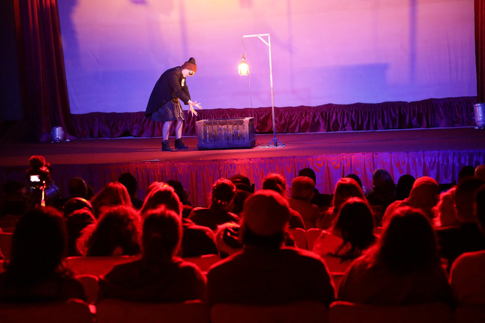 من العرض الاسباني في المسرح الوطني اللبناني . الدورة الاولى (2)