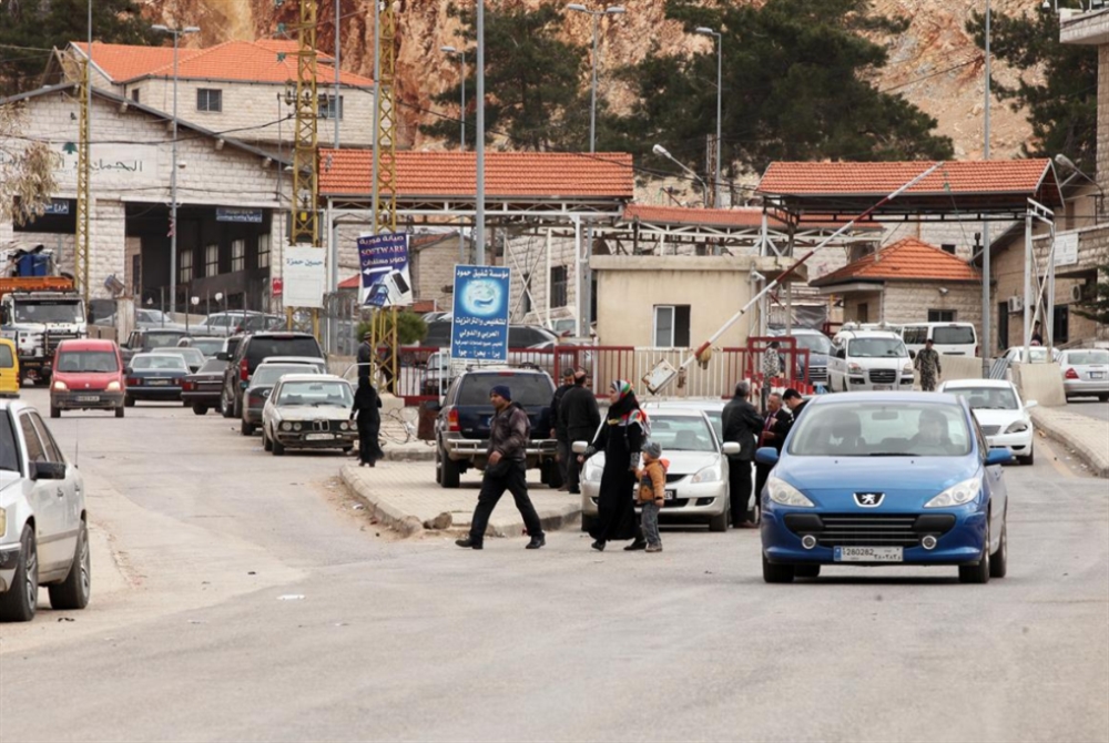 ينصّ الدستور السوري على «عدم فرض الضرائب والرسوم والتكاليف العامة إلا بقانون» (أ ف ب )