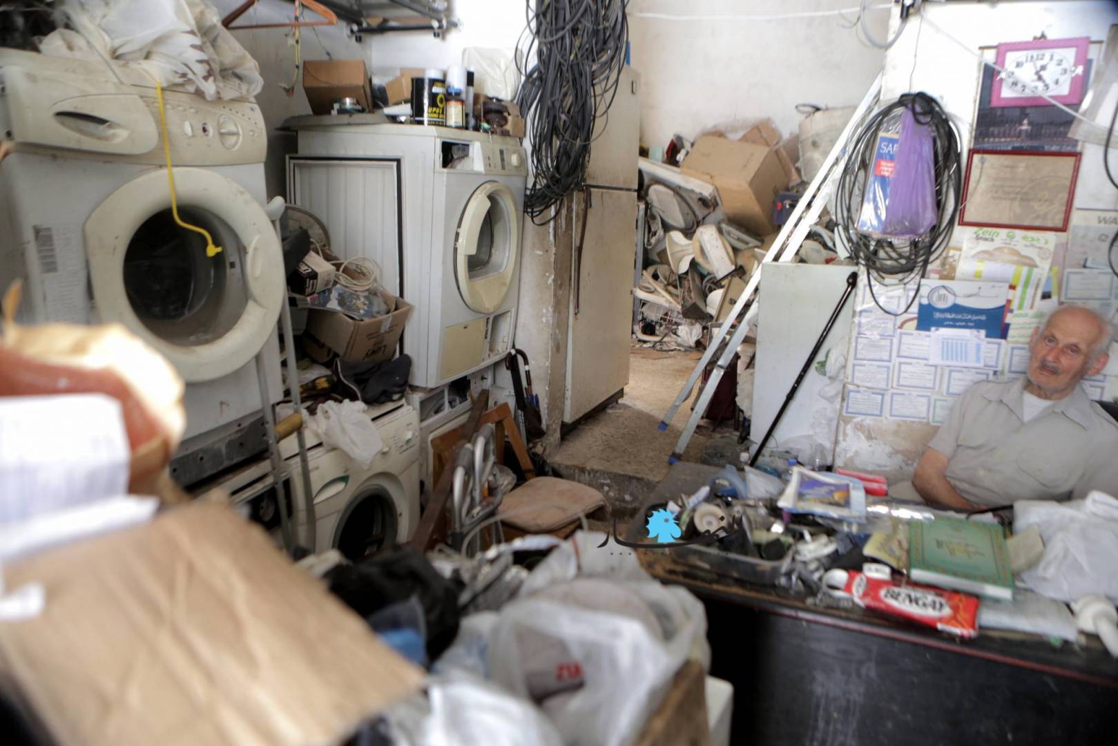 هموم اللبنانيين تكبر يوماً بعد يوم. (تصوير مروان عساف).